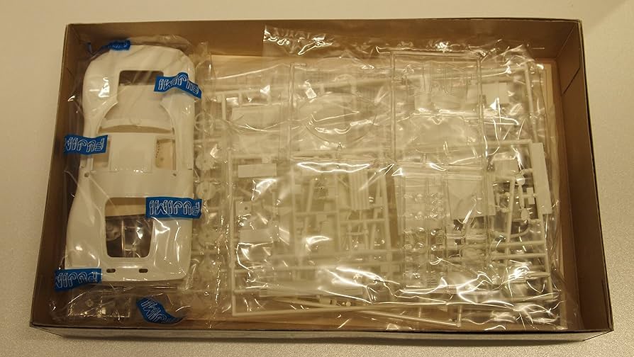 Amazon | 1/24 フェラーリ 330 P4 BERLINETTA